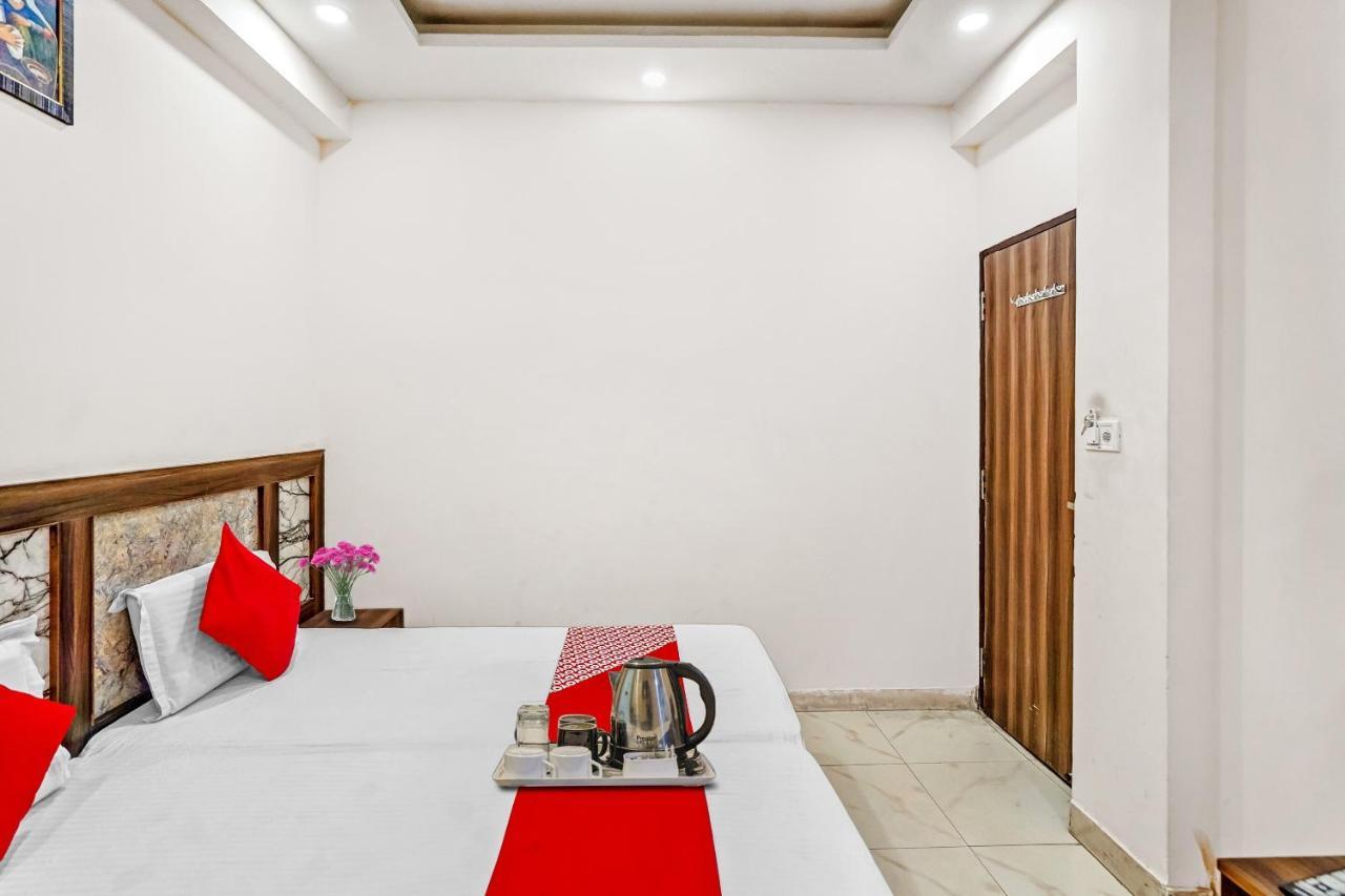 Oyo 88326 Hotel Cloud 9 New Delhi Exterior foto