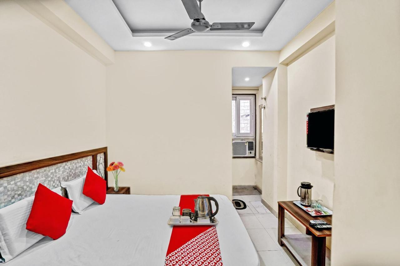 Oyo 88326 Hotel Cloud 9 New Delhi Exterior foto