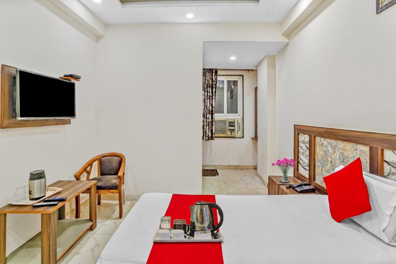 Oyo 88326 Hotel Cloud 9 New Delhi Exterior foto