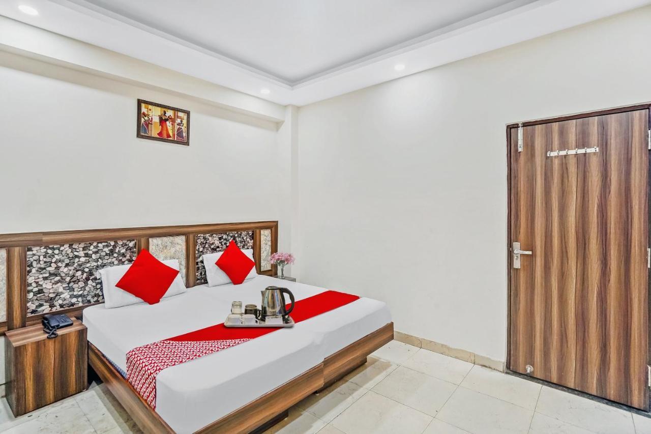 Oyo 88326 Hotel Cloud 9 New Delhi Exterior foto