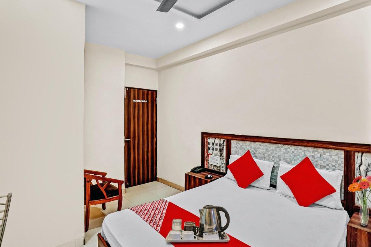 Oyo 88326 Hotel Cloud 9 New Delhi Exterior foto