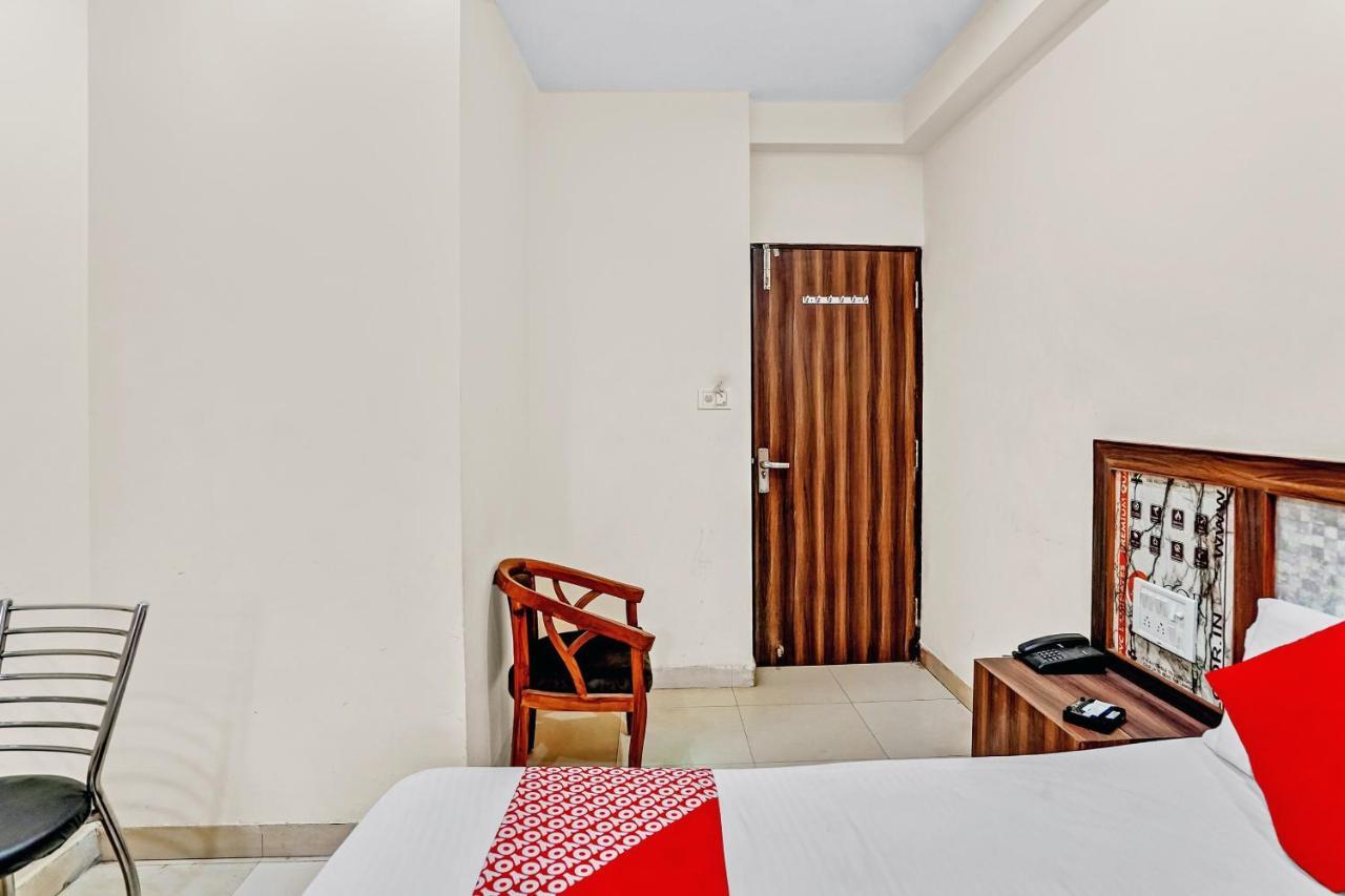 Oyo 88326 Hotel Cloud 9 New Delhi Exterior foto